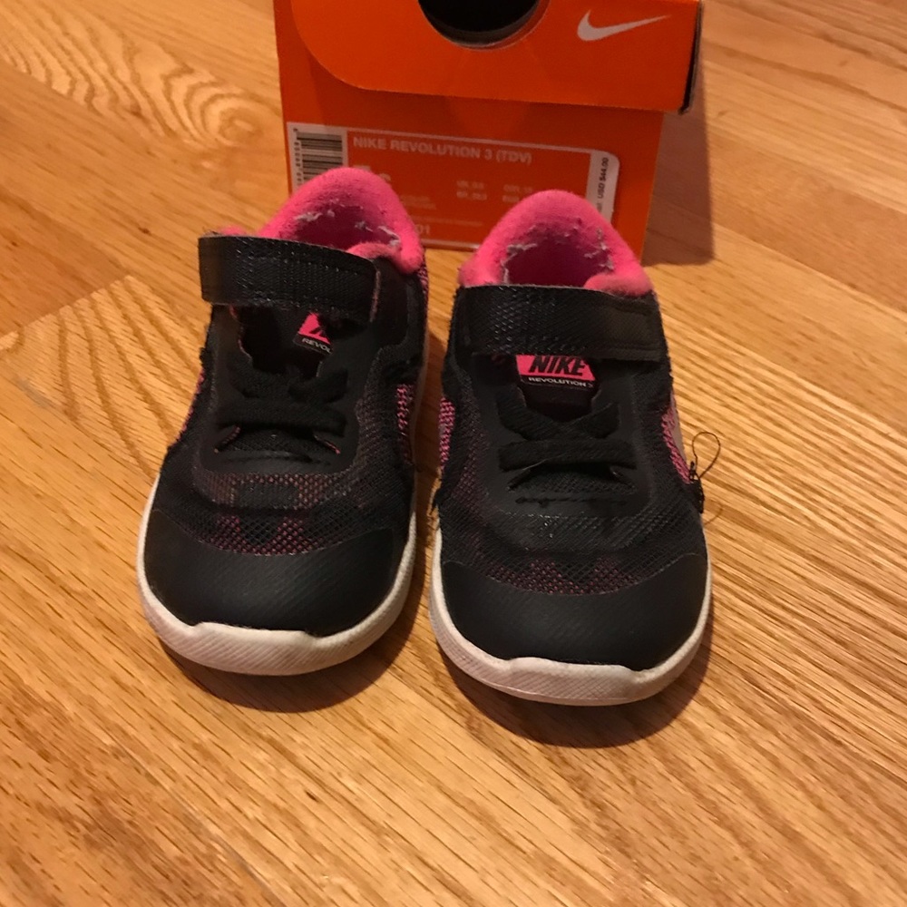 Nike Revolution Sneakers size 7